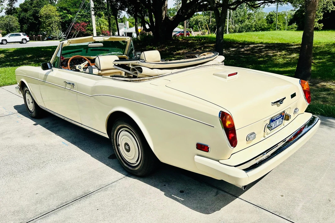 1982 Rolls-Royce Corniche Series I - Image 4 of 31