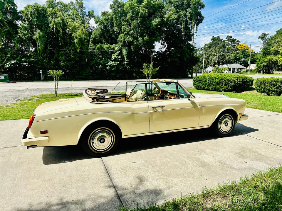 1982 Rolls-Royce Corniche Series I - Image 13 of 31