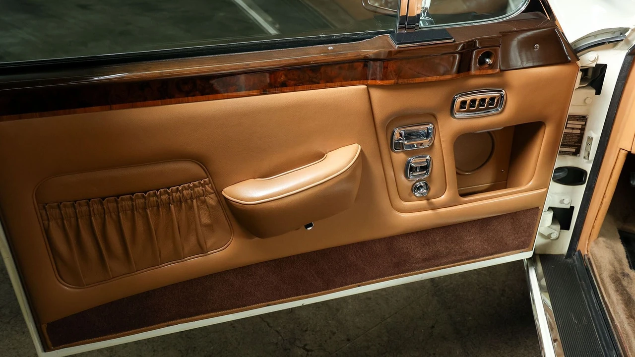 1982 Rolls-Royce Corniche Series I - Image 26 of 31
