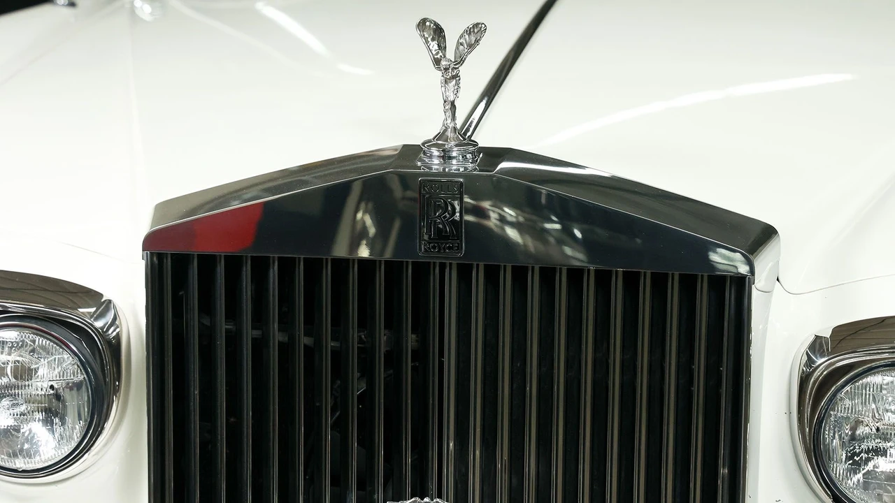 1982 Rolls-Royce Corniche Series I - Image 9 of 31