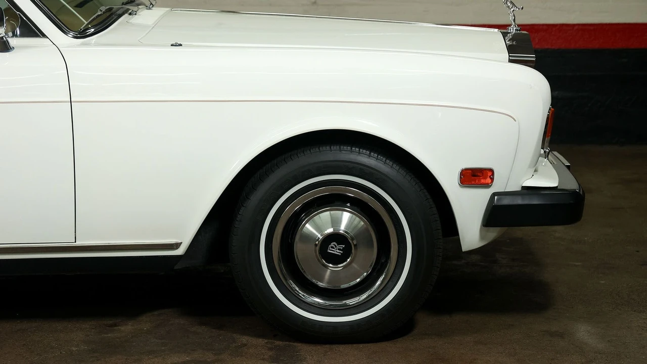 1982 Rolls-Royce Corniche Series I - Image 14 of 31
