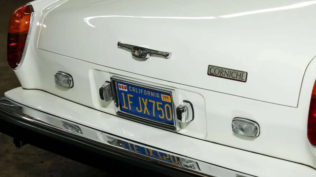 1982 Rolls-Royce Corniche Series I - Image 24 of 31