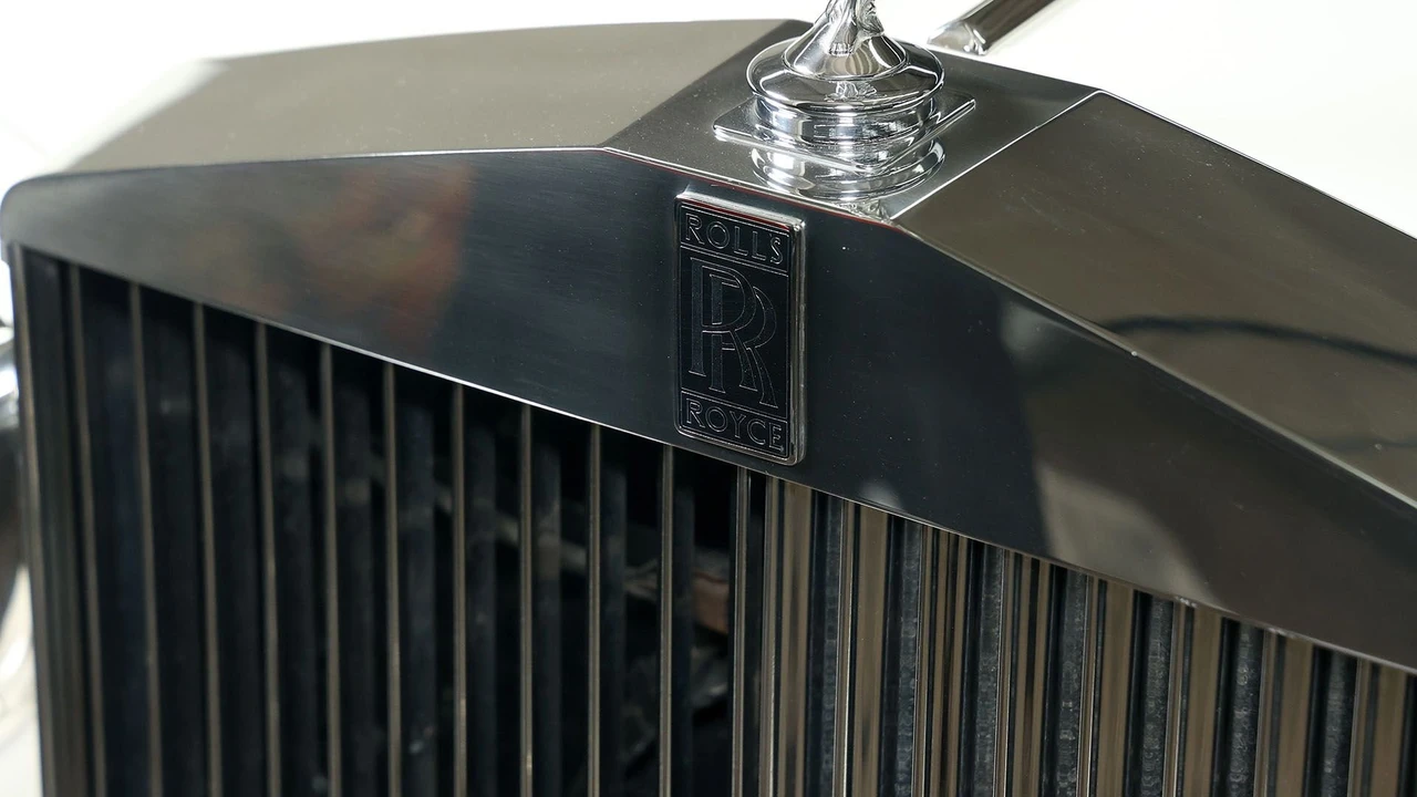 1982 Rolls-Royce Corniche Series I - Image 10 of 31