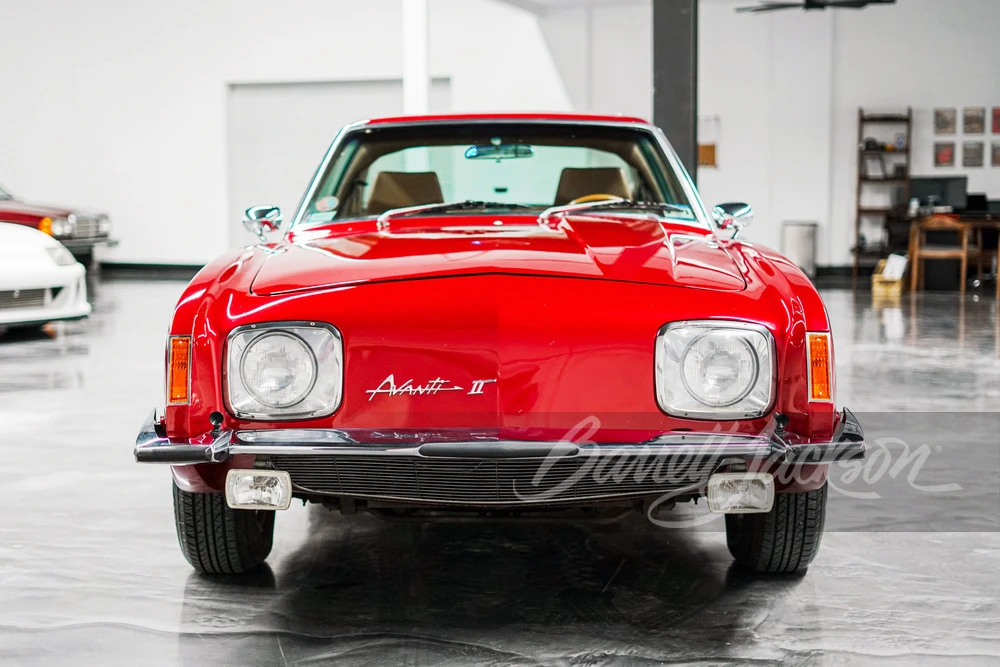 1982 Studebaker Avanti - Image 10 of 15