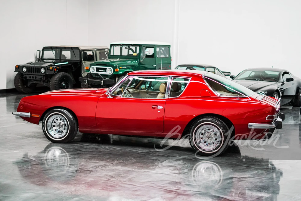 1982 Studebaker Avanti - Image 11 of 15