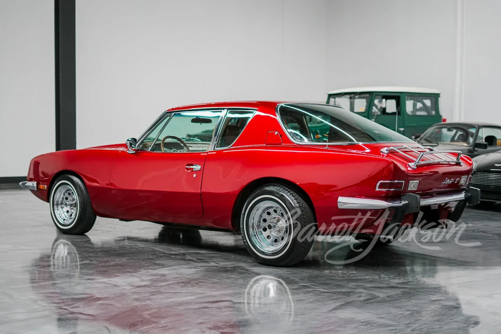 1982 Studebaker Avanti - Image 14 of 15