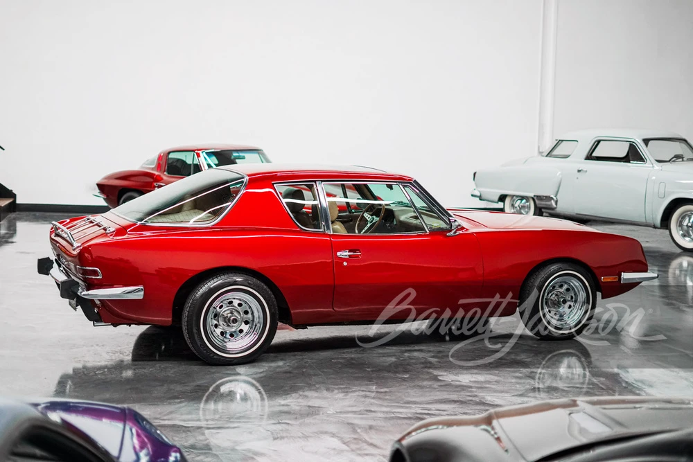 1982 Studebaker Avanti - Image 15 of 15