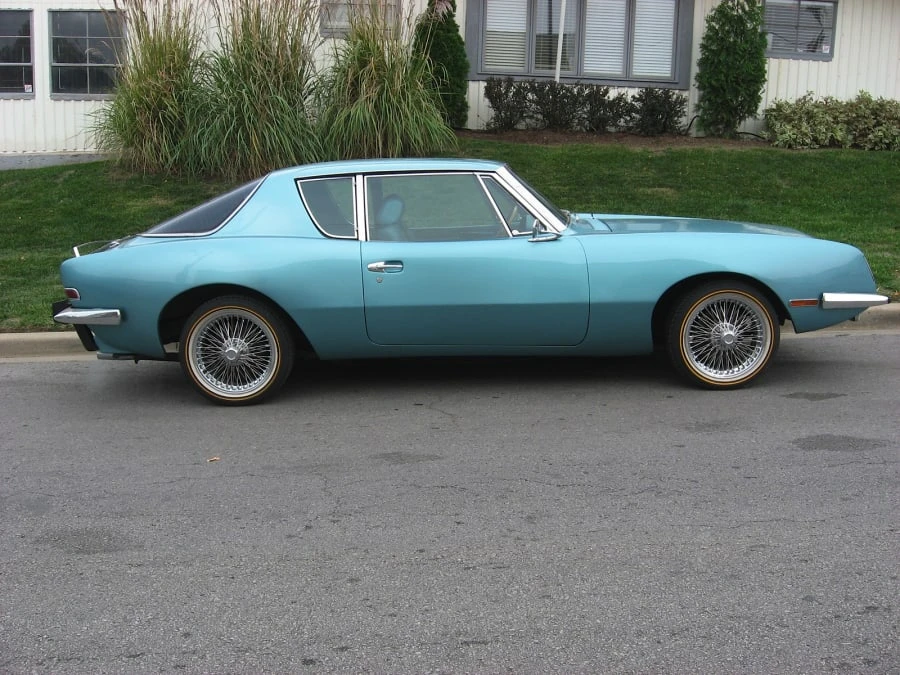 1982 Studebaker Avanti - Image 2 of 8