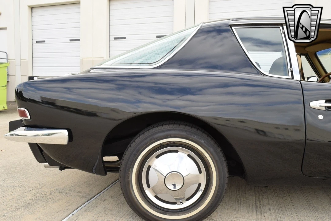 1982 Studebaker Avanti - Image 11 of 12