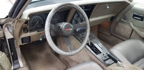 1982 Chevrolet Corvette C3 - Image 16 of 22