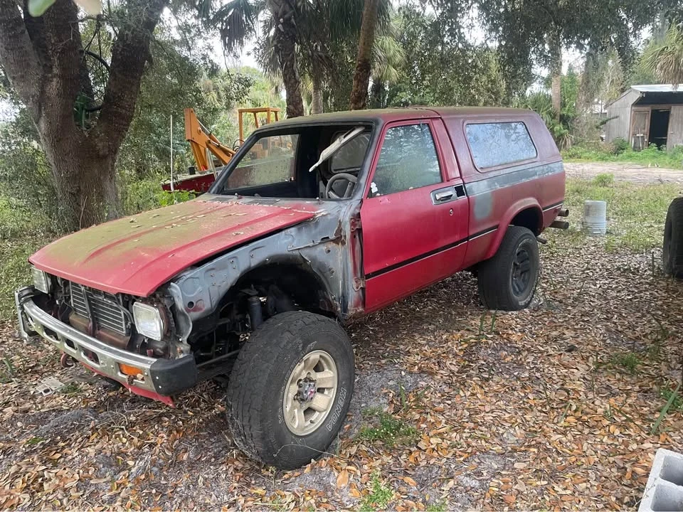 1982 Toyota Trekker - Image 2 of 3