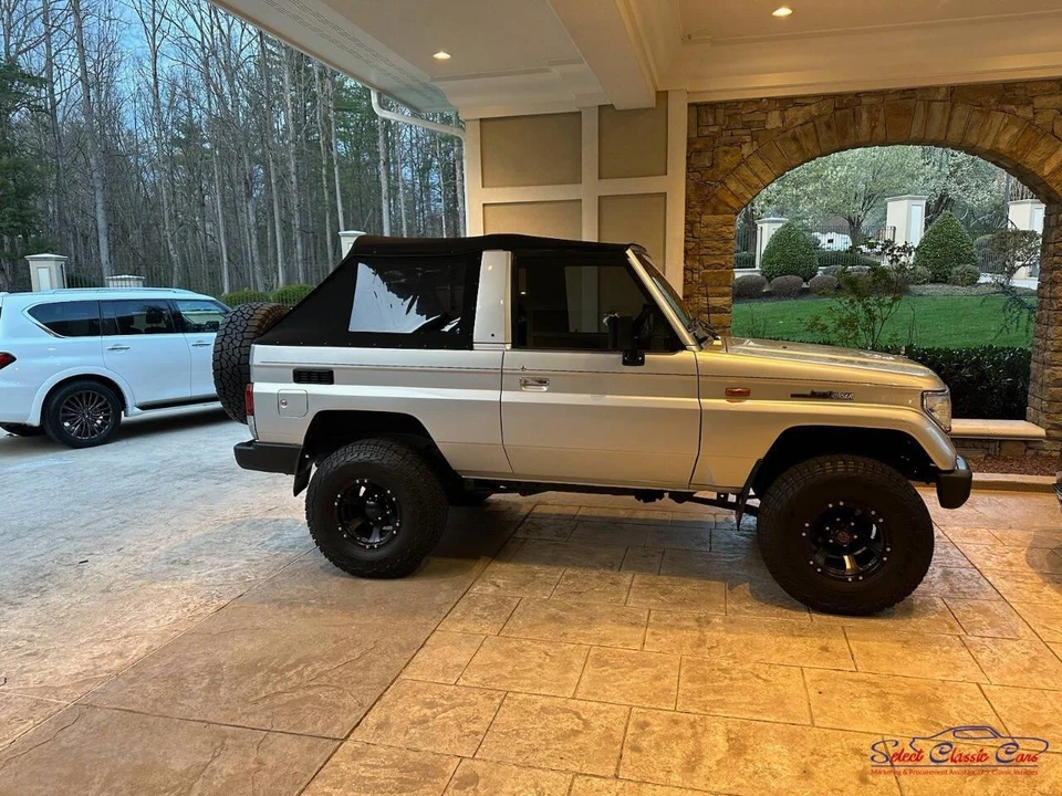 1982 Toyota J40 Land Cruiser - Image 3 of 13
