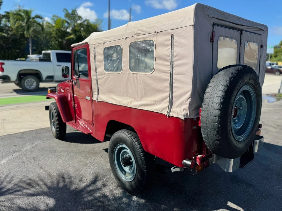 1982 Toyota J60 Land Cruiser - Image 4 of 21
