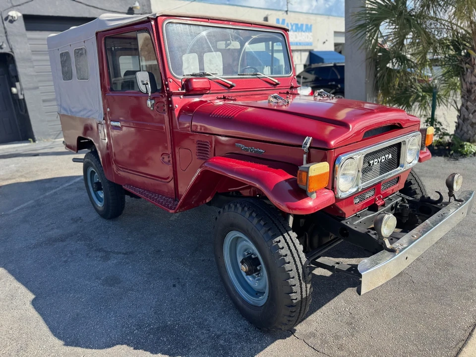 1982 Toyota J60 Land Cruiser - Image 8 of 21