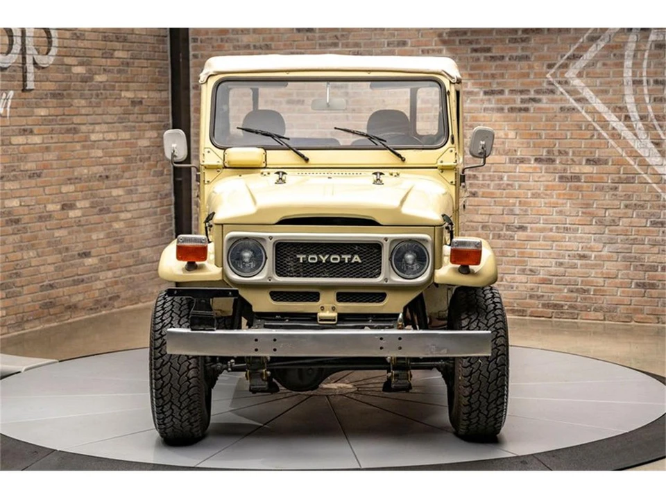 1982 Toyota J40 Land Cruiser - Image 2 of 31