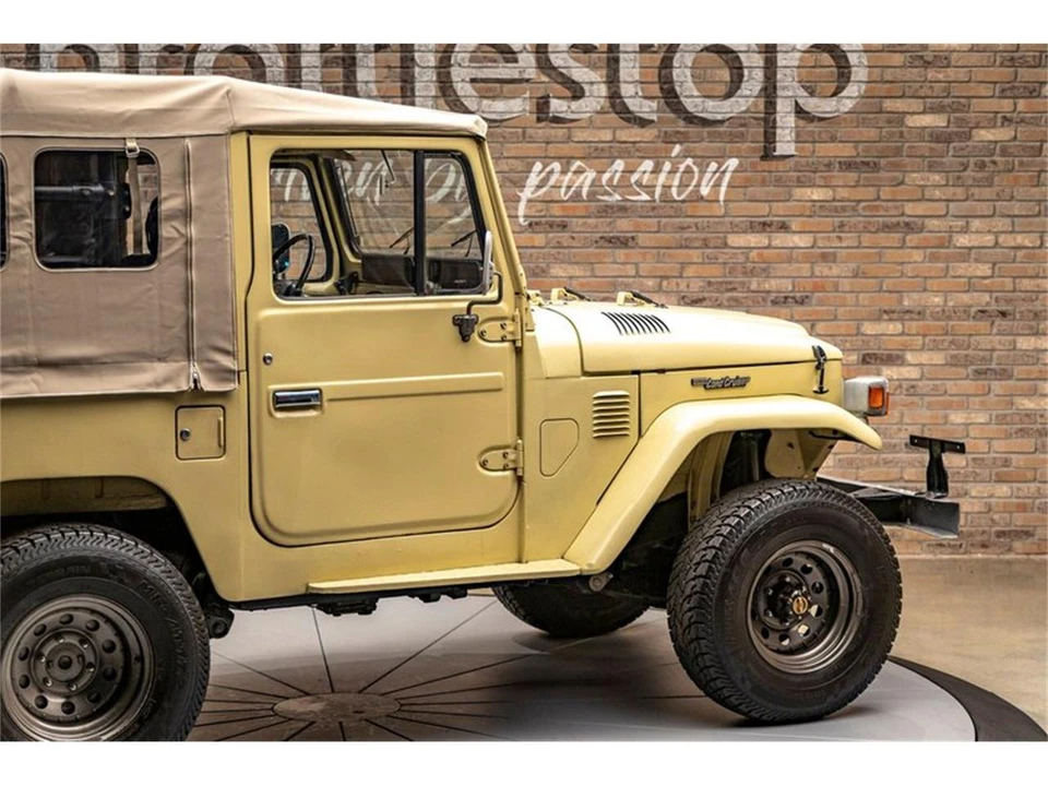 1982 Toyota J40 Land Cruiser - Image 14 of 31