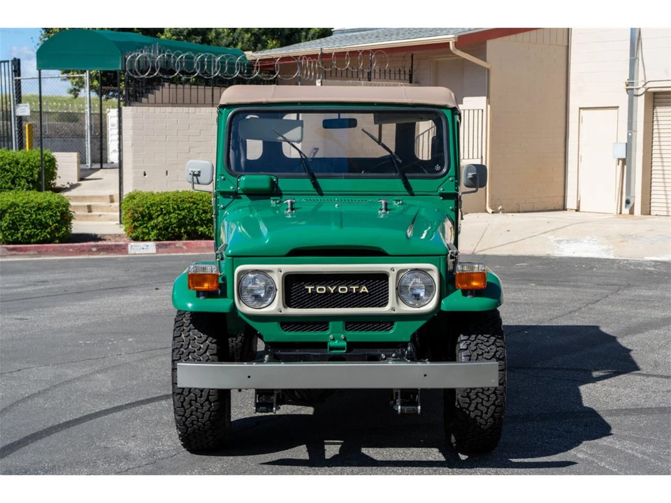 1982 Toyota J40 Land Cruiser - Image 2 of 25