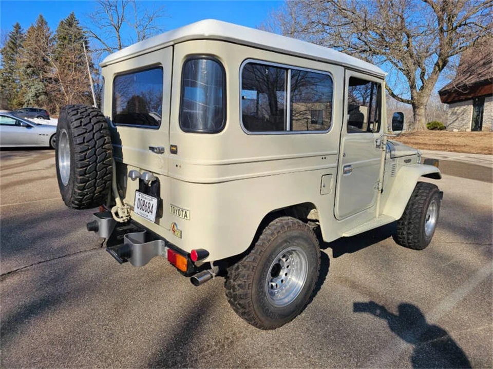 1982 Toyota J60 Land Cruiser - Image 5 of 31