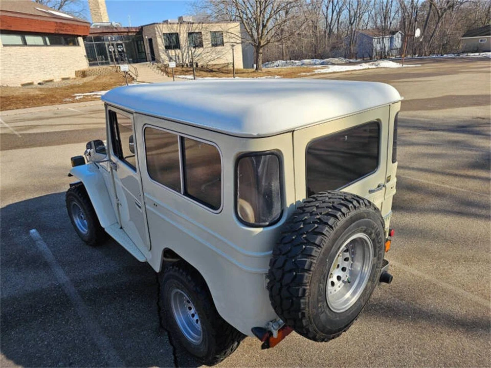 1982 Toyota J60 Land Cruiser - Image 10 of 31