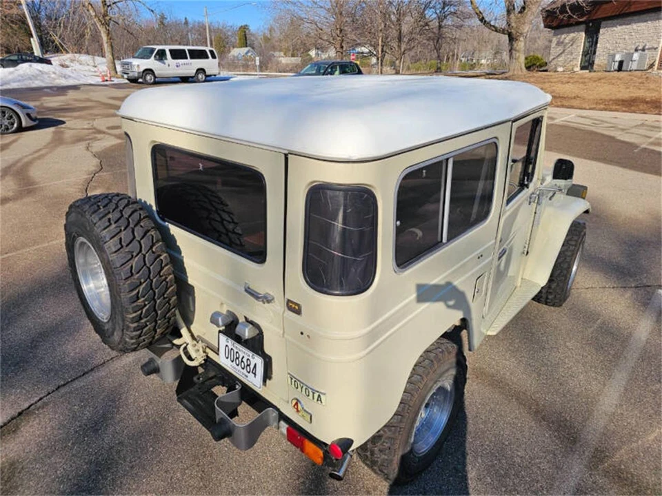 1982 Toyota J60 Land Cruiser - Image 12 of 31