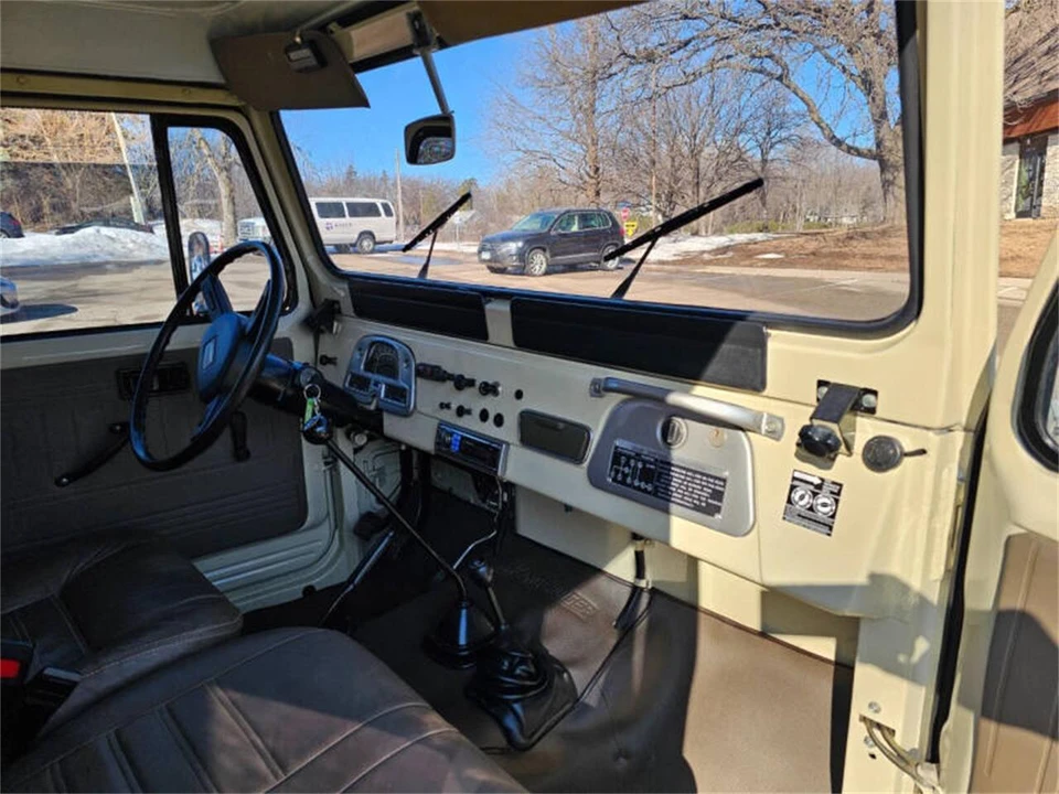 1982 Toyota J60 Land Cruiser - Image 19 of 31