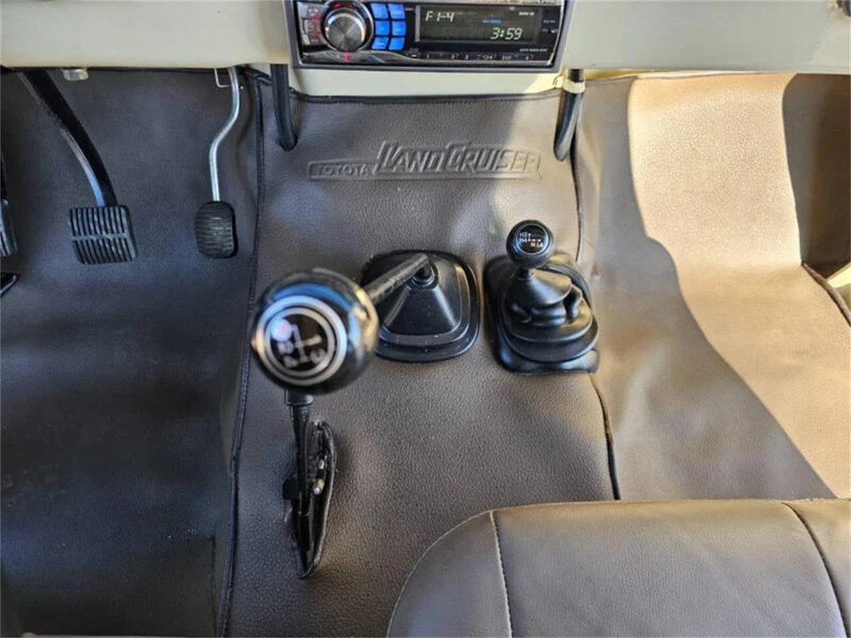 1982 Toyota J60 Land Cruiser - Image 28 of 31