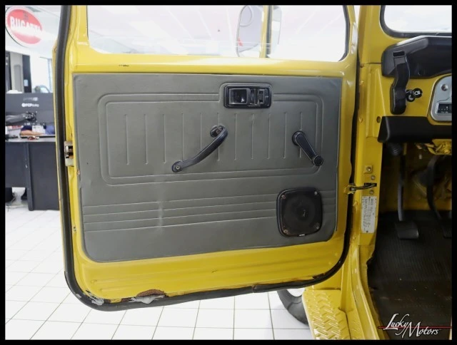 1982 Toyota J60 Land Cruiser - Image 25 of 31