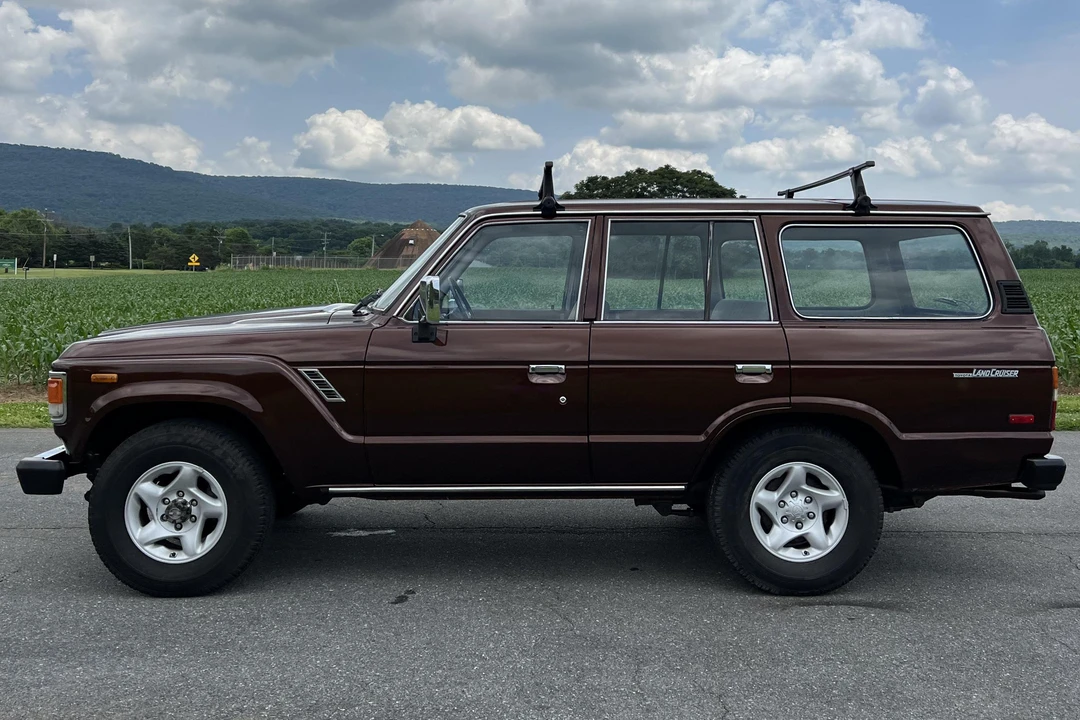 1982 Toyota J60 Land Cruiser - Image 10 of 31