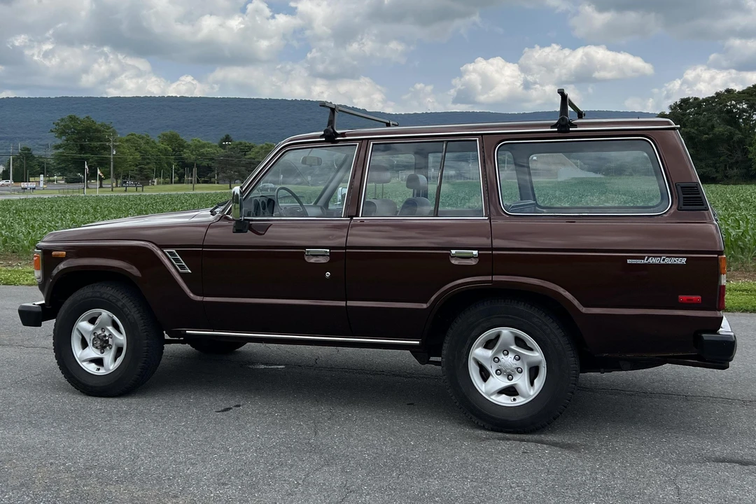 1982 Toyota J60 Land Cruiser - Image 11 of 31