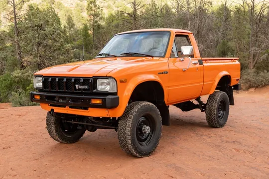 1982 Toyota Pickup Deluxe 4×4 5-Speed