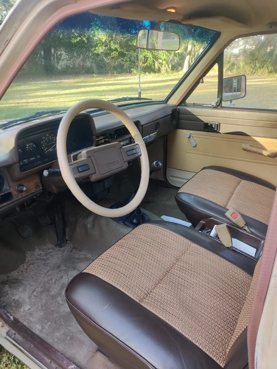 1982 Toyota Hilux 3rd Gen - Image 2 of 3