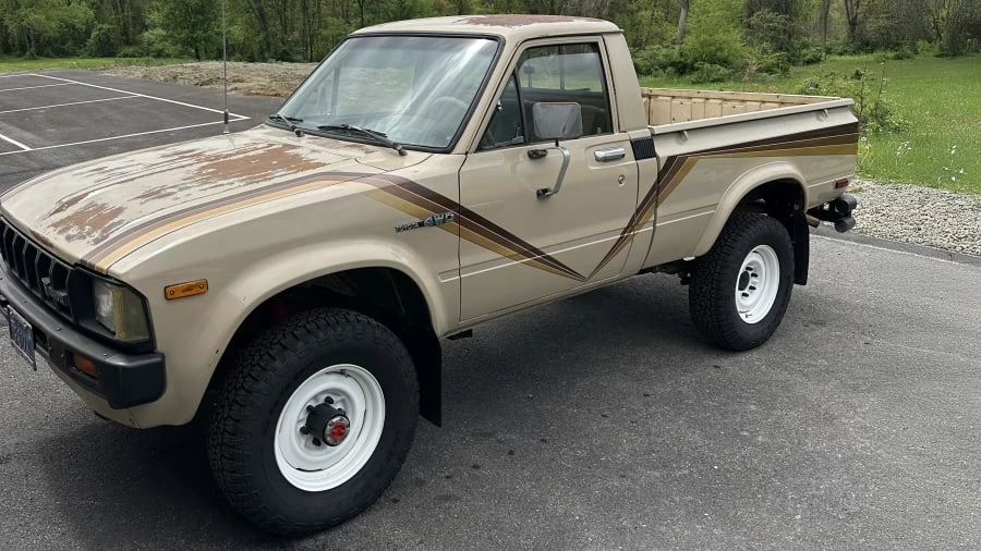 1982 Toyota Hilux 3rd Gen - Image 6 of 9