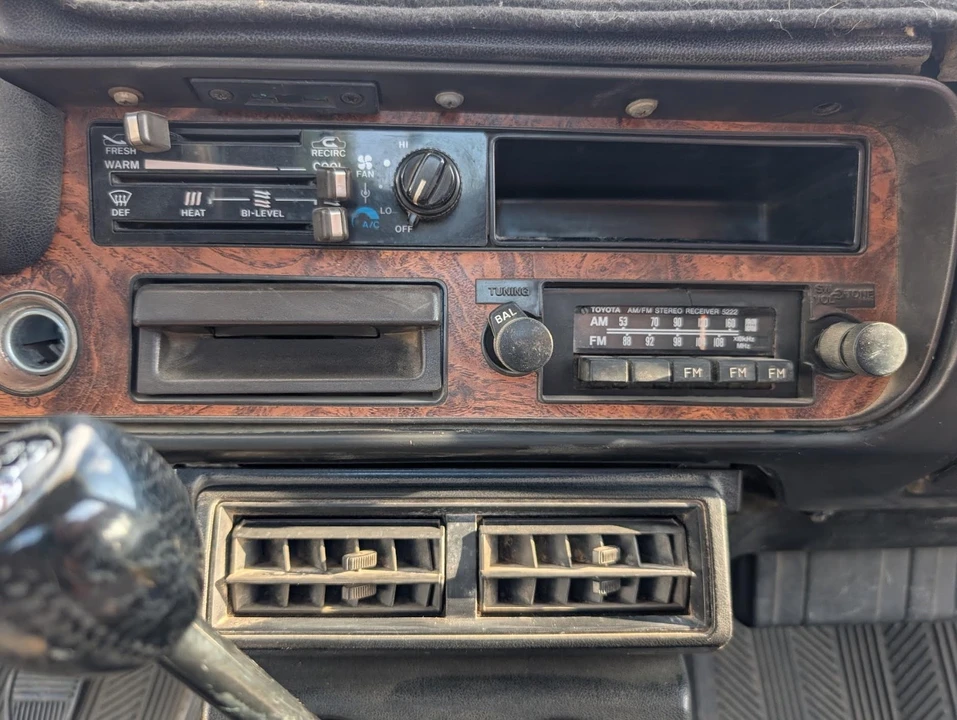 1982 Toyota Hilux 3rd Gen - Image 5 of 7