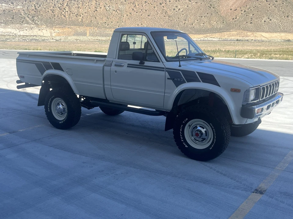 1982 Toyota Hilux 3rd Gen - Image 12 of 31