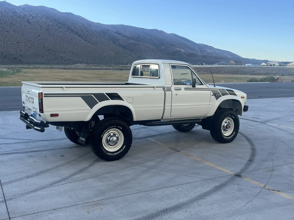 1982 Toyota Hilux 3rd Gen - Image 11 of 31