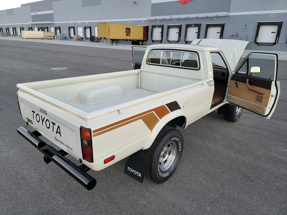 1982 Toyota Trekker - Image 26 of 31