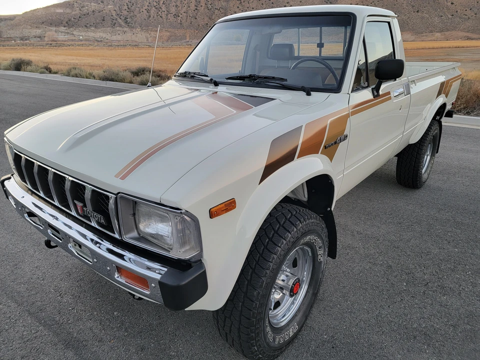 1982 Toyota Trekker - Image 11 of 31