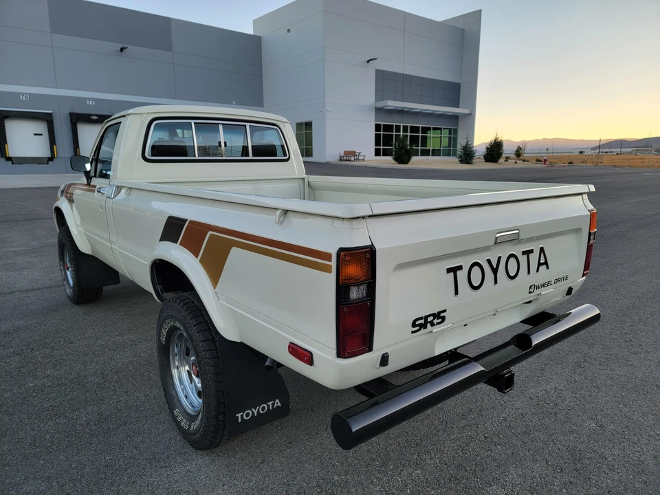 1982 Toyota Trekker - Image 14 of 31