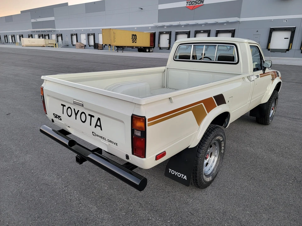 1982 Toyota Trekker - Image 16 of 31