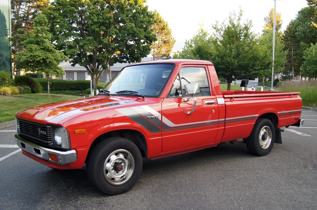 1982 Toyota Hilux 3rd Gen - Image 2 of 31