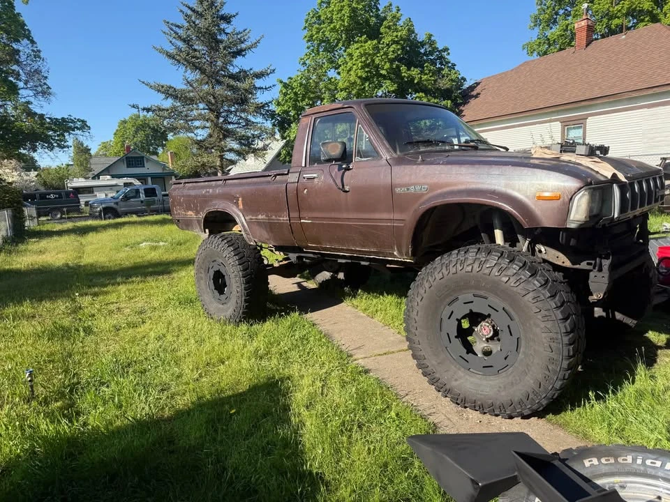 1982 Toyota Hilux 3rd Gen - Image 2 of 10