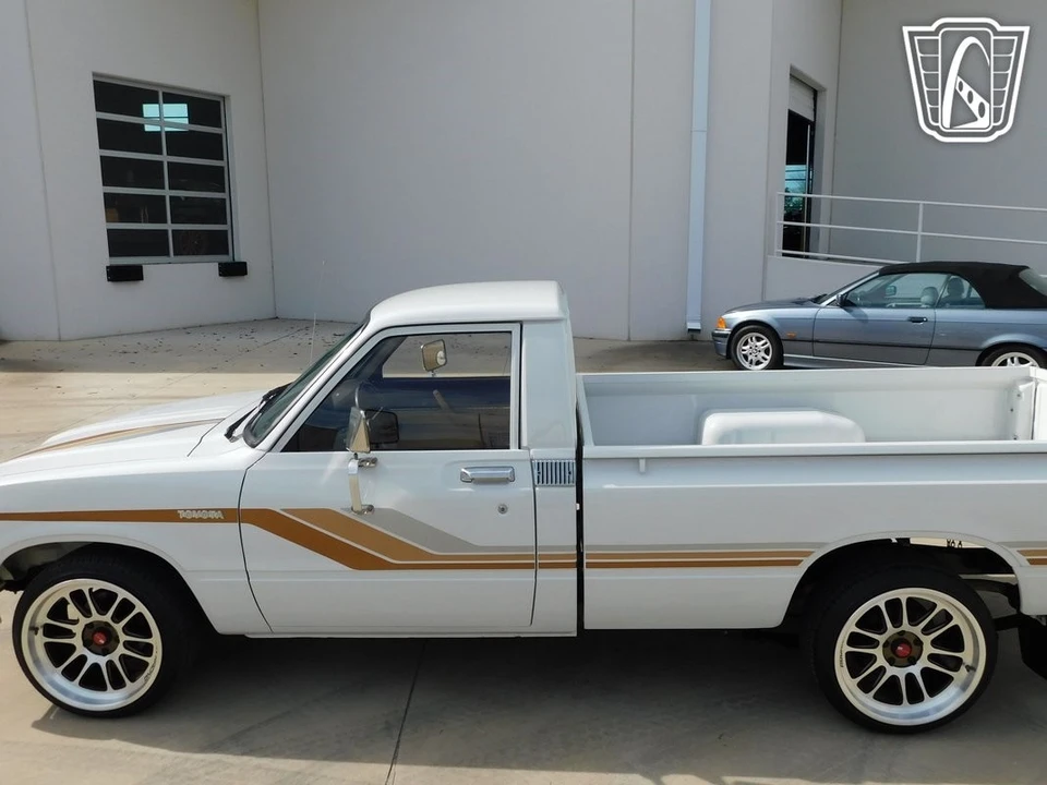 1982 Toyota Hilux 3rd Gen - Image 16 of 21