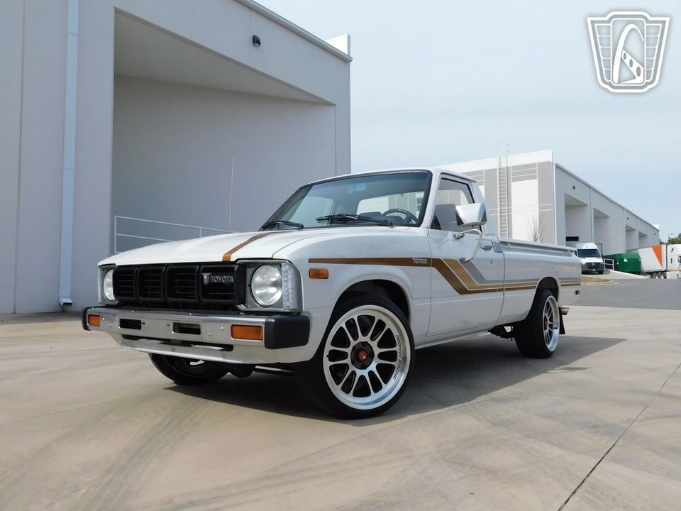 1982 Toyota Hilux 3rd Gen - Image 3 of 21