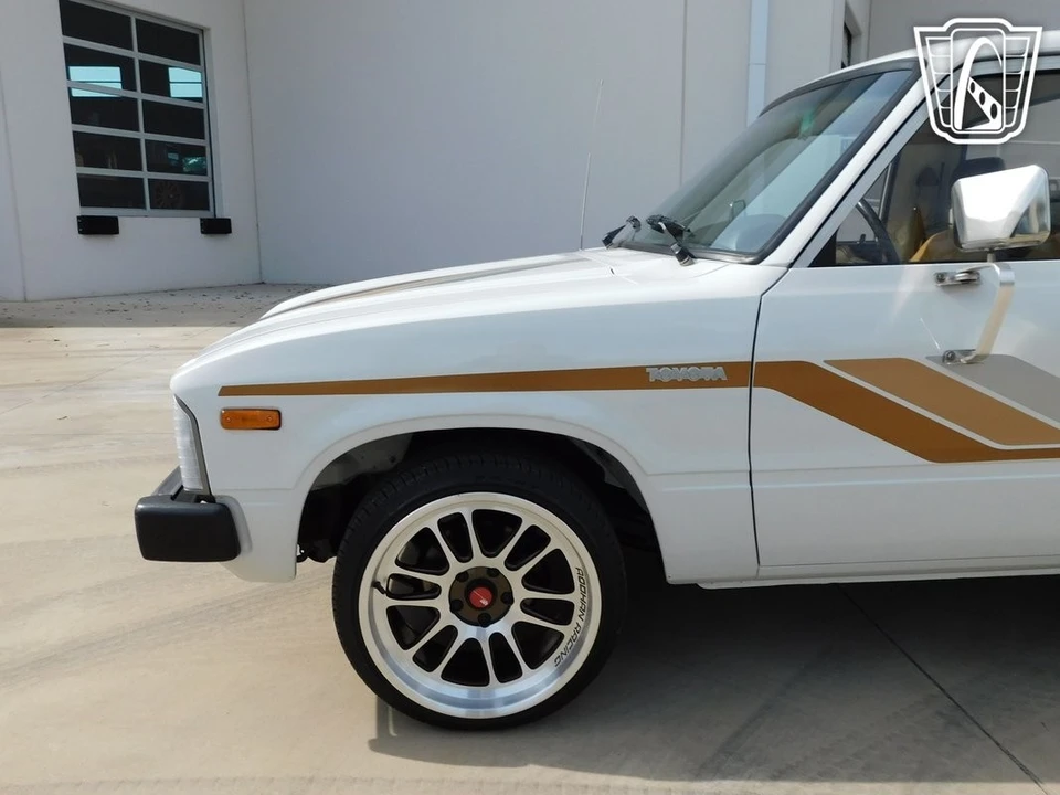 1982 Toyota Hilux 3rd Gen - Image 12 of 21