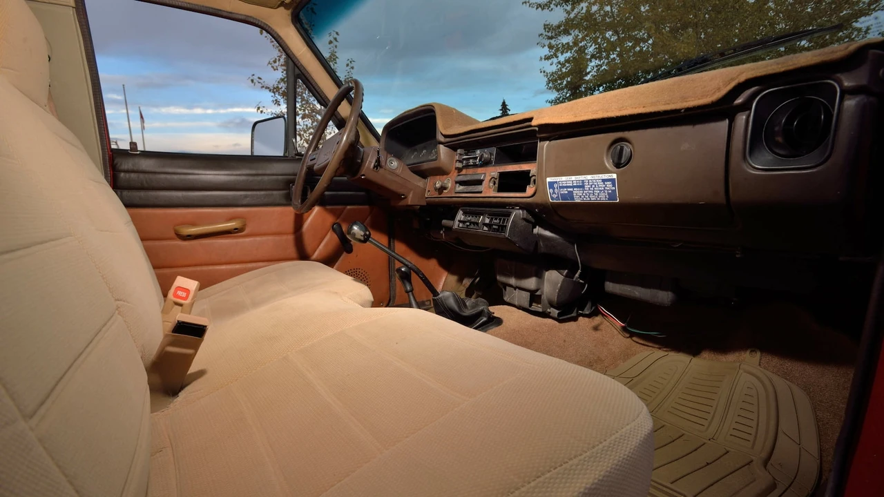 1982 Toyota Hilux 3rd Gen - Image 5 of 24