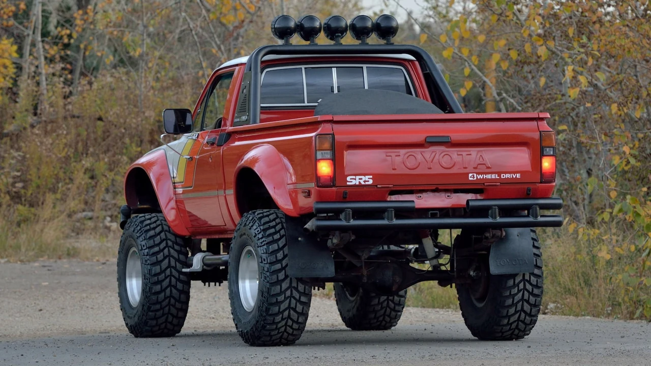 1982 Toyota Hilux 3rd Gen - Image 13 of 24