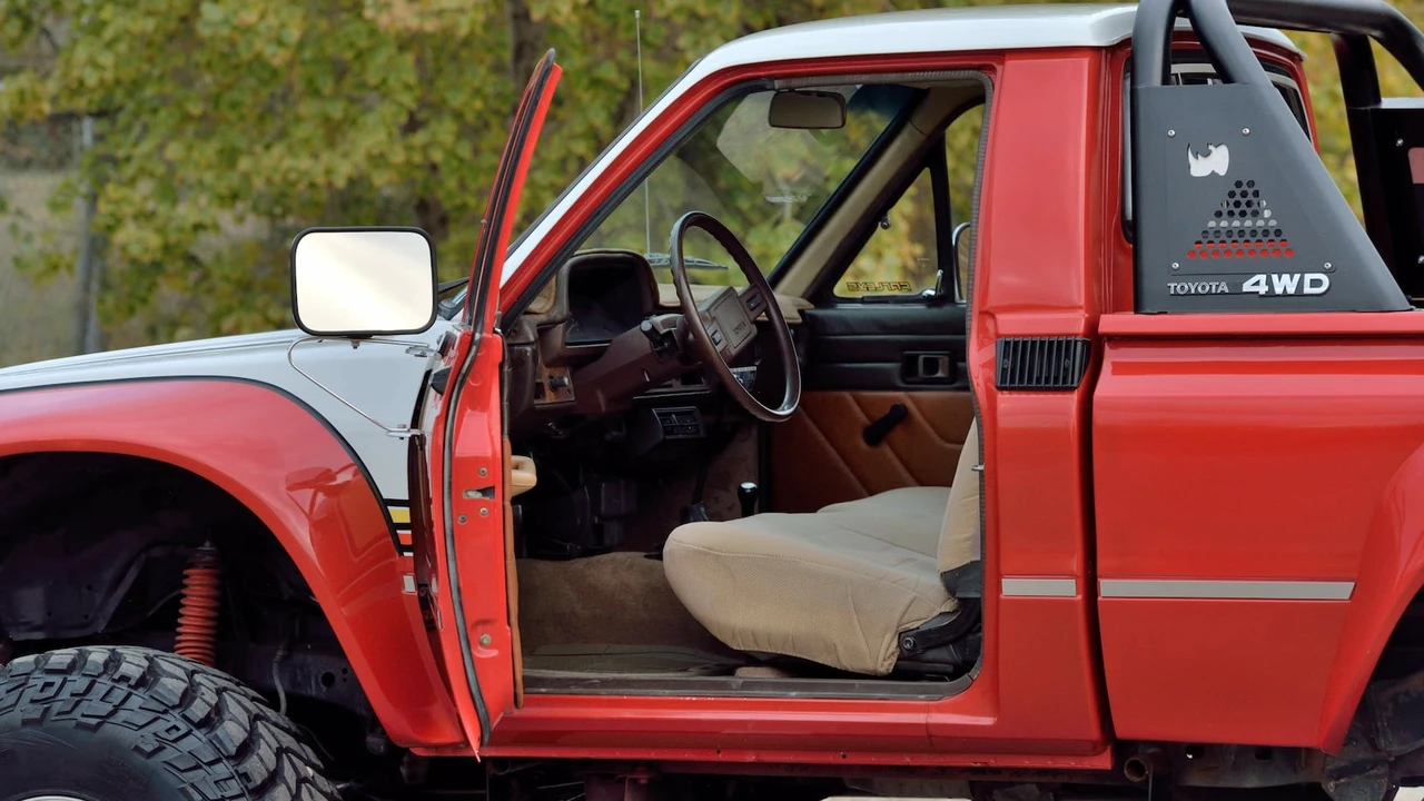 1982 Toyota Hilux 3rd Gen - Image 17 of 24