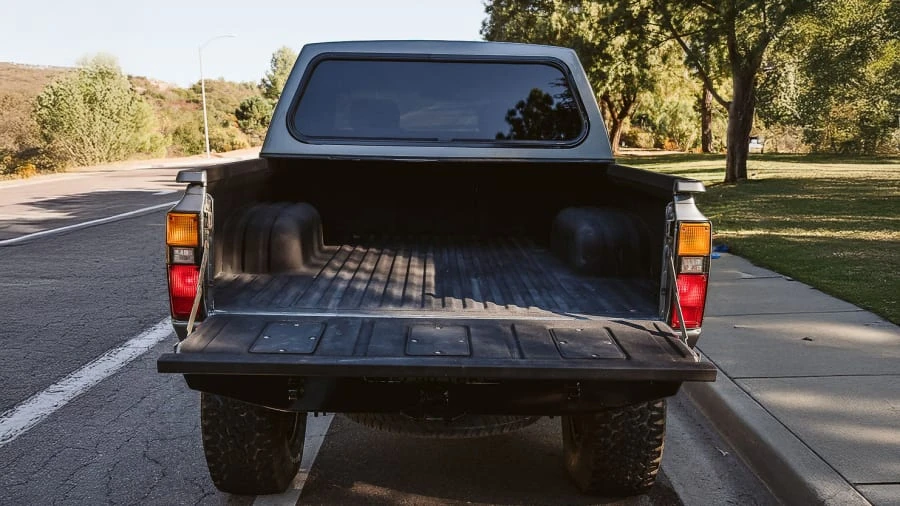 1982 Toyota Hilux 3rd Gen - Image 7 of 31