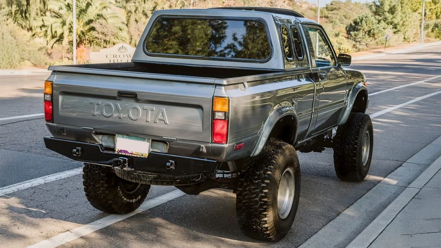 1982 Toyota Hilux 3rd Gen - Image 3 of 31