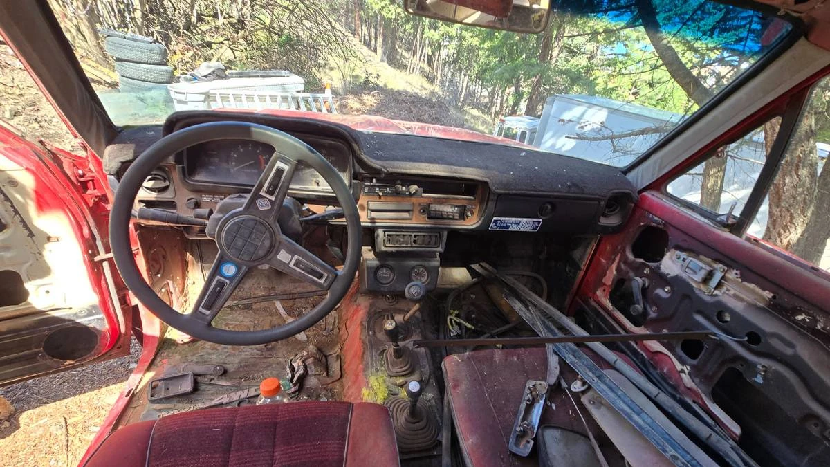 1982 Toyota Trekker - Image 13 of 13
